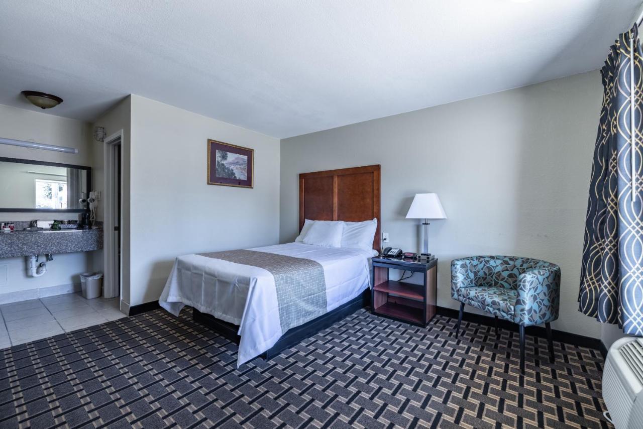Travelodge By Wyndham Jackson I-40 Exit 82 المظهر الخارجي الصورة